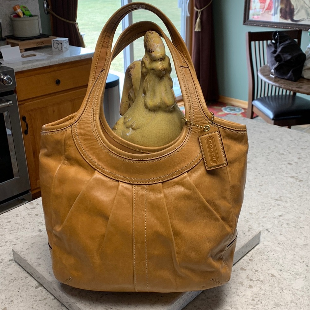 Vintage Coach Pleated Leather Ergo